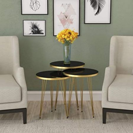 Tavoli da salotto Mush con piano in ceramica effetto marmo nero opaco con dettagli oro e con gamba nera