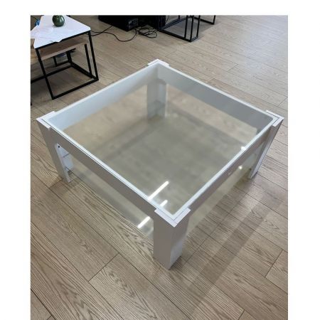 Tavolino Miranda con piano in vetro e struttura bianco lucido