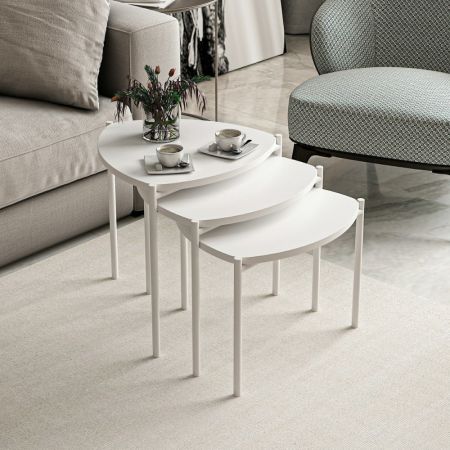 Tavoli da salotto Mush con piano in ceramica effetto marmo nero opaco con dettagli oro e con gamba nera