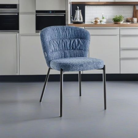 Sedia Rarra in tessuto Anka 06 tortora e gambe nere